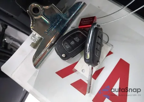 2017 Hyundai Santa Fe Sport 2.4L from USA, damaged, VIN 5XYZT3LB7HG402939